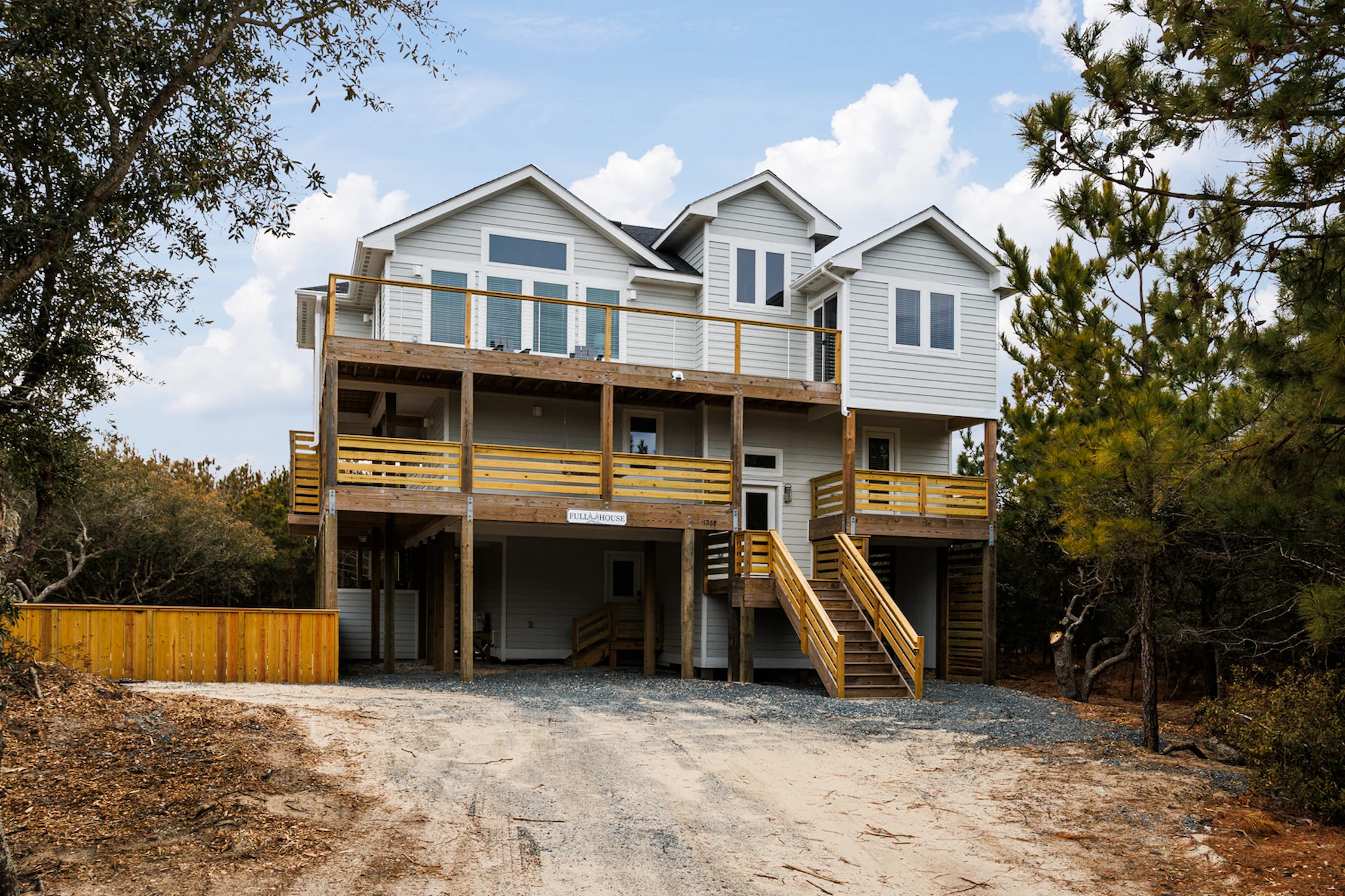 Full House on 1988 Ocean Pearl Road